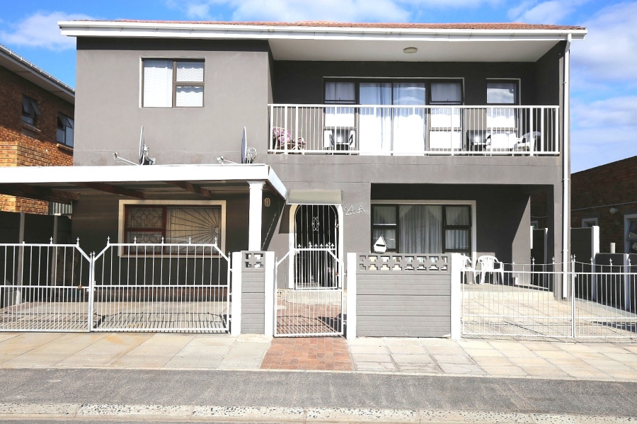 11 Bedroom Property for Sale in Ravensmead Western Cape